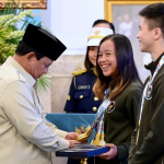 Presiden Prabowo Beri Penghargaan dan Bonus Rp465 Miliar Atlet SEA Games Thailand di Istana Negara