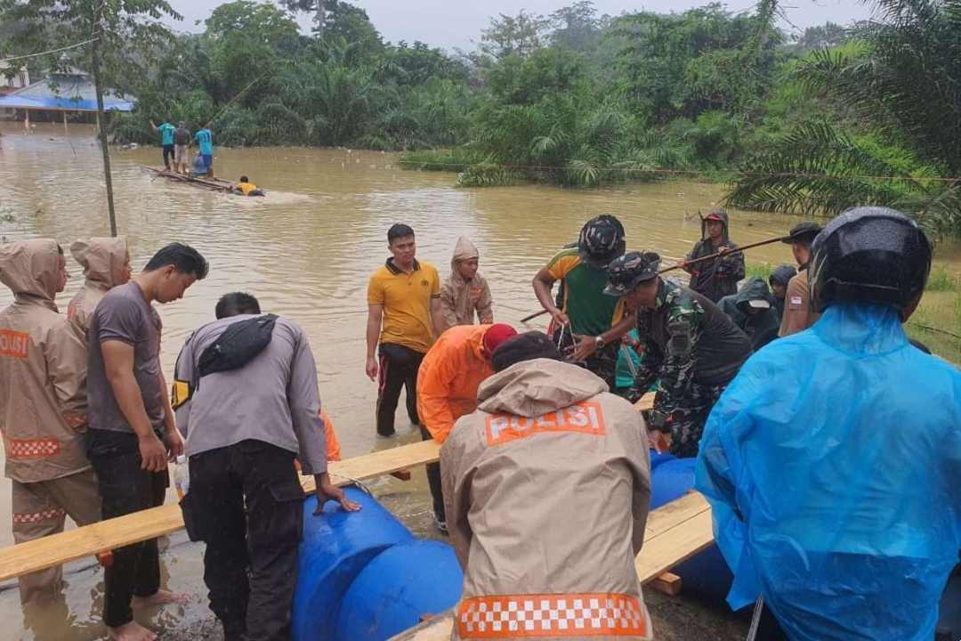 Waspada Banjir Kiriman! Sungai Sekayam Meluap, Tiga Dusun di Hulu Entikong Terendam