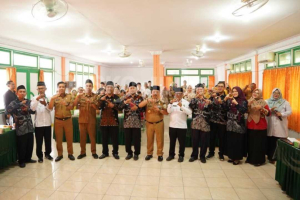 Layani Seluruh Umat, BAZNAS Sanggau Salurkan Beasiswa untuk 167 Pelajar Termasuk Non-Muslim