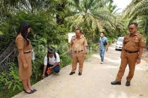 Kombinasi Aspal dan Beton Mutu Tinggi, Jalan Wisata Riam Macan Sanggau Mulai Nyaman Dilalui