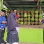 Harga Elpiji 3 Kg Tembus Rp60 Ribu, Wakil Bupati Sanggau Sidak Agen dan Pangkalan