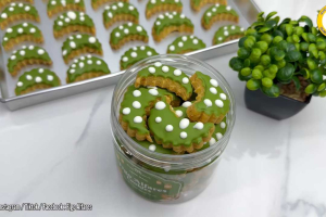 Resep Polkadot Cheese Cookies Green Tea: Ide Kue Lebaran Cantik & Unik